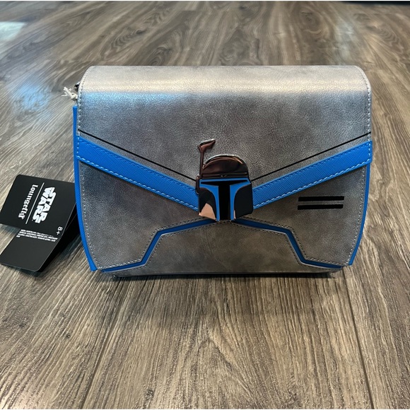 NWT! Disney Loungefly Star Wars Jango Fett Chain Strap Cross Body Bag - Picture 1 of 8